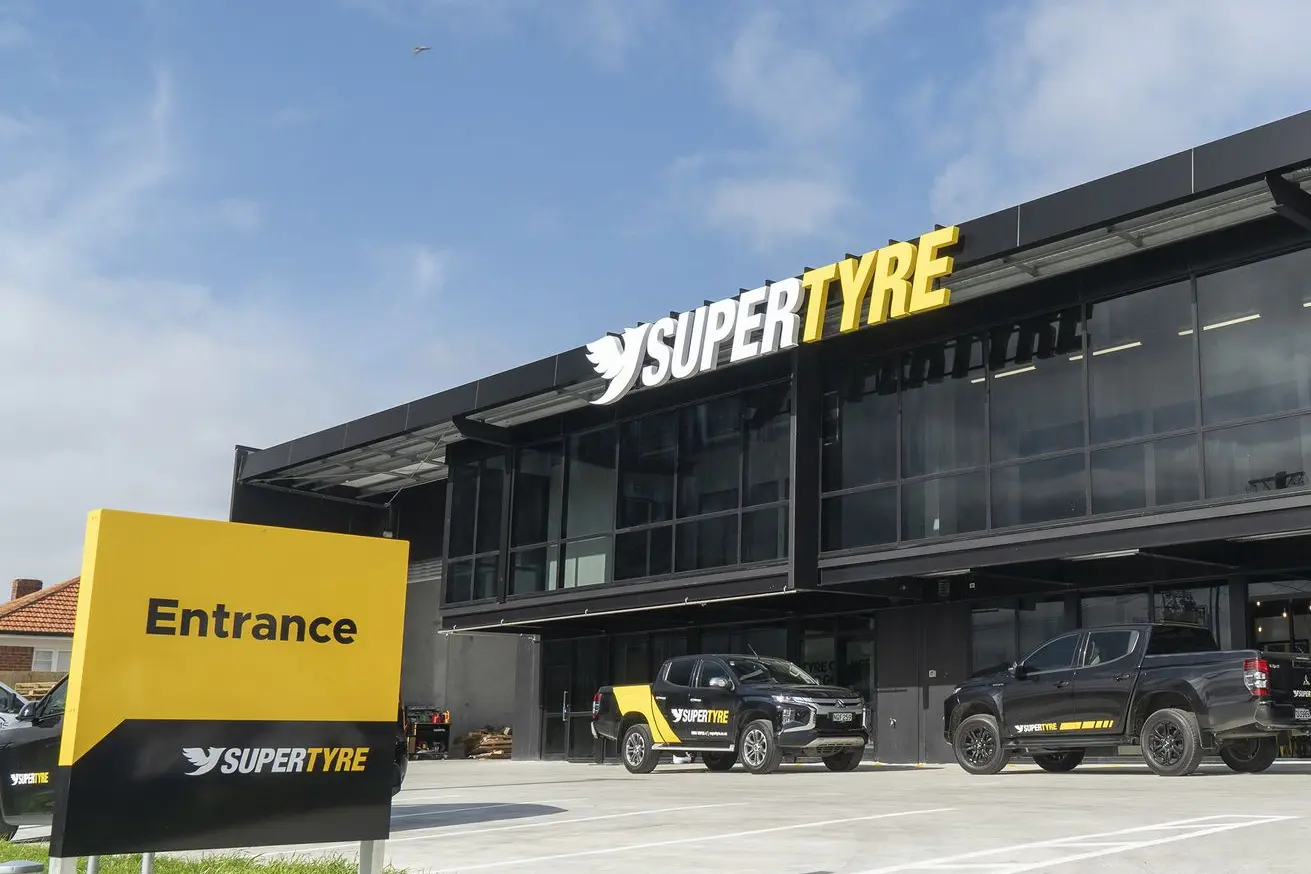 Full corporate branding with site directional signage, full fleet branding and exterior and interior building branding for Supertyre.